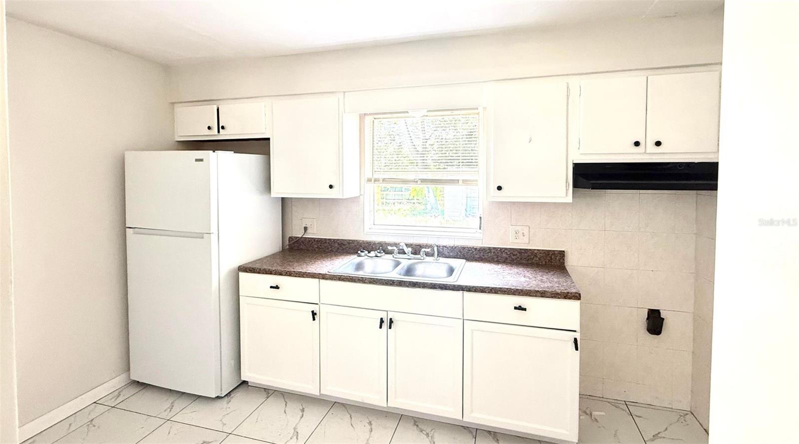 31 S Barbour St Property Photo 5
