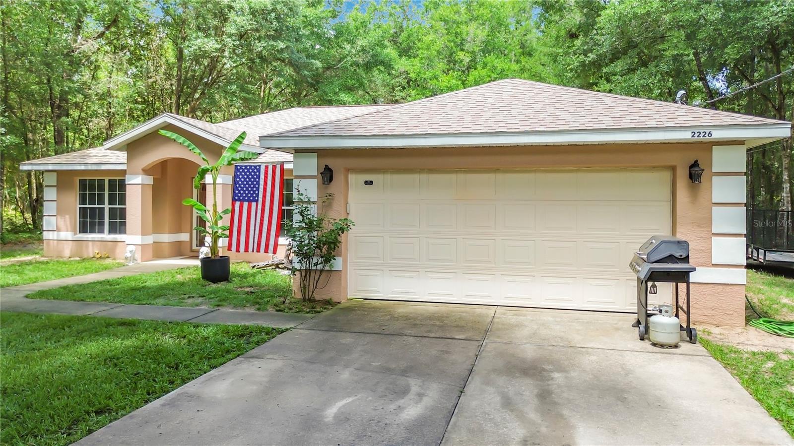 2226 Sw Algiers Ct Property Photo 1