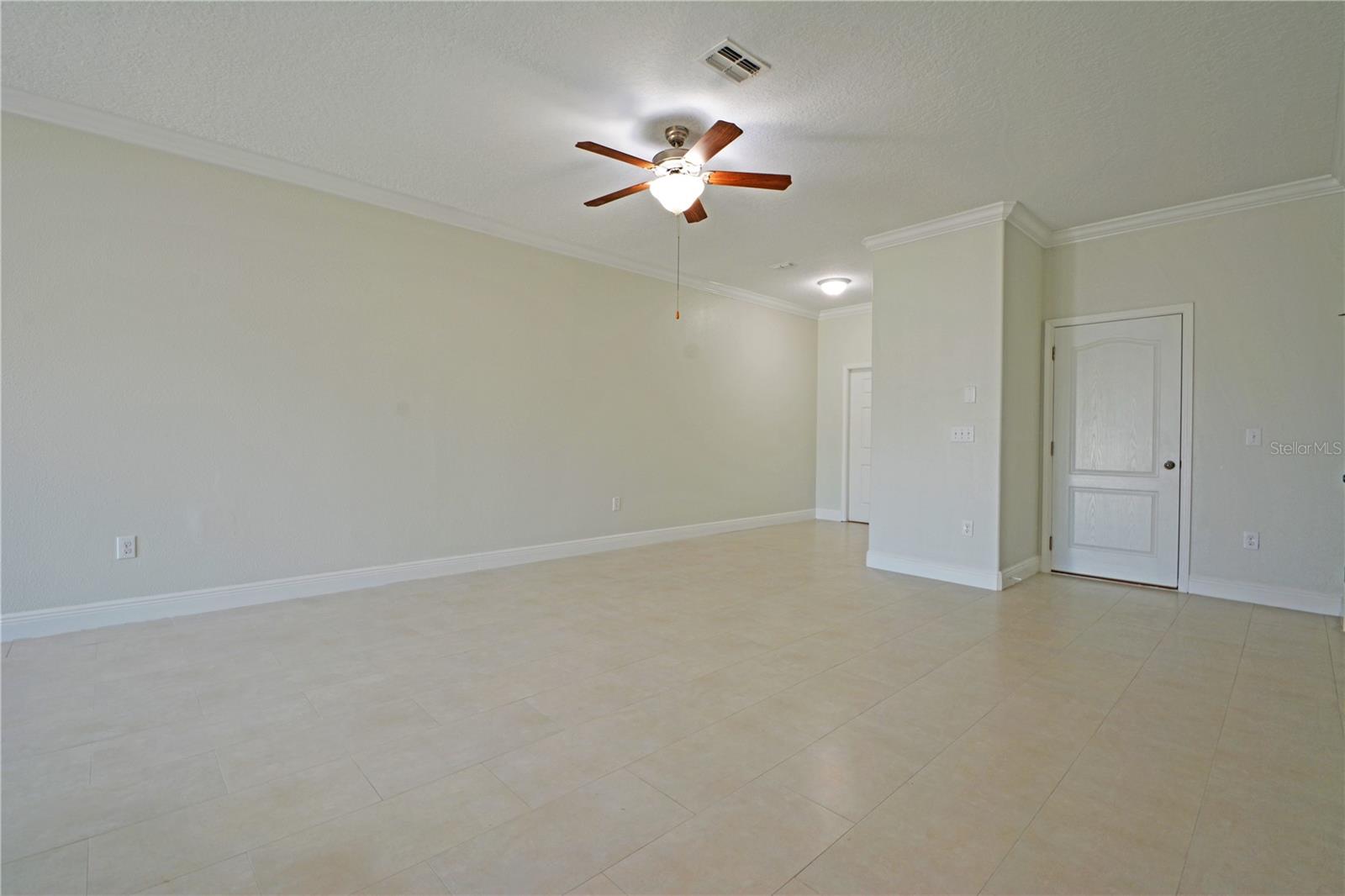 11925 Greengate Dr Property Photo 5