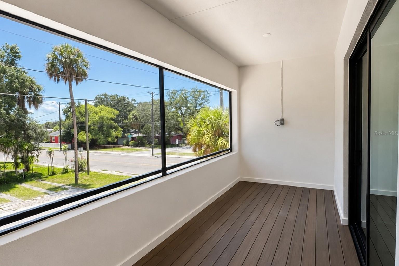 532 W Plaza Pl #3 Property Photo 9