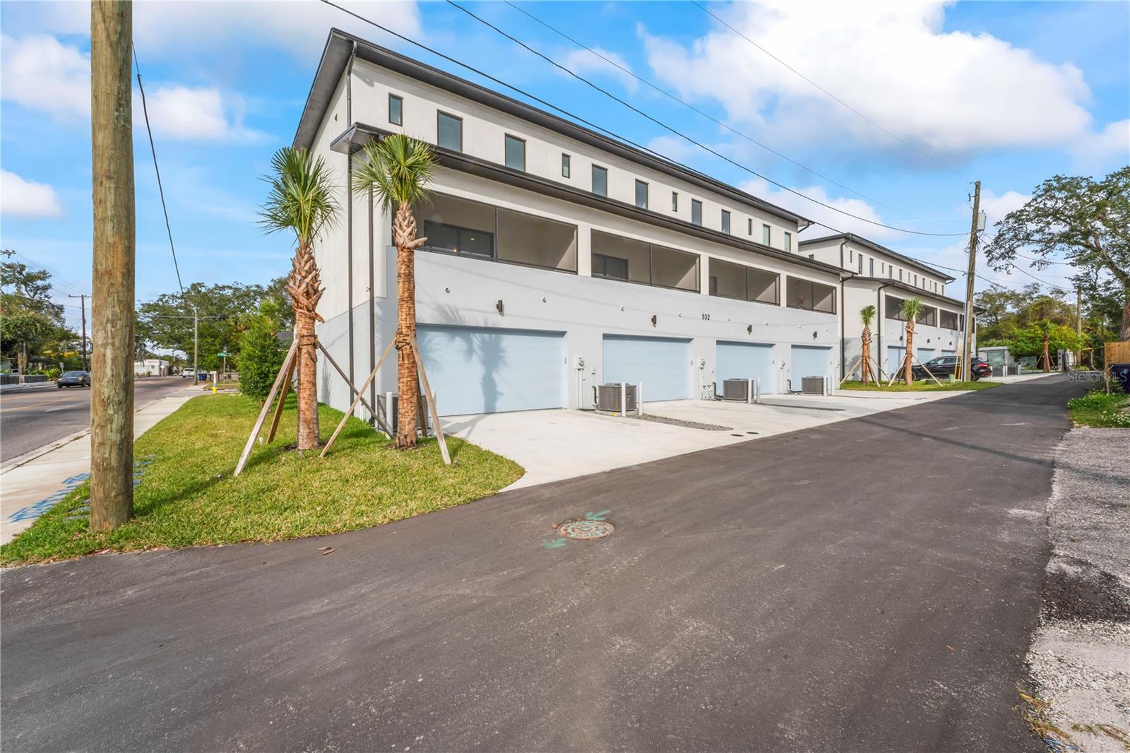 532 W Plaza Pl #3 Property Photo 14