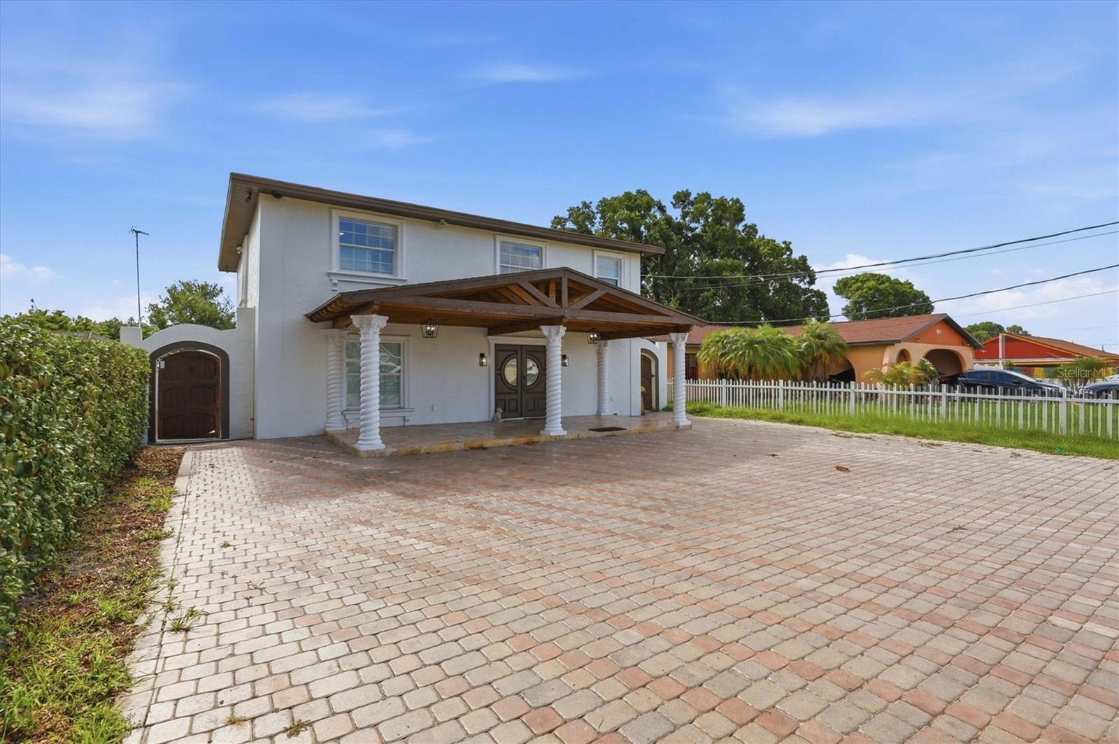 6611 N Hale Ave Property Photo 1