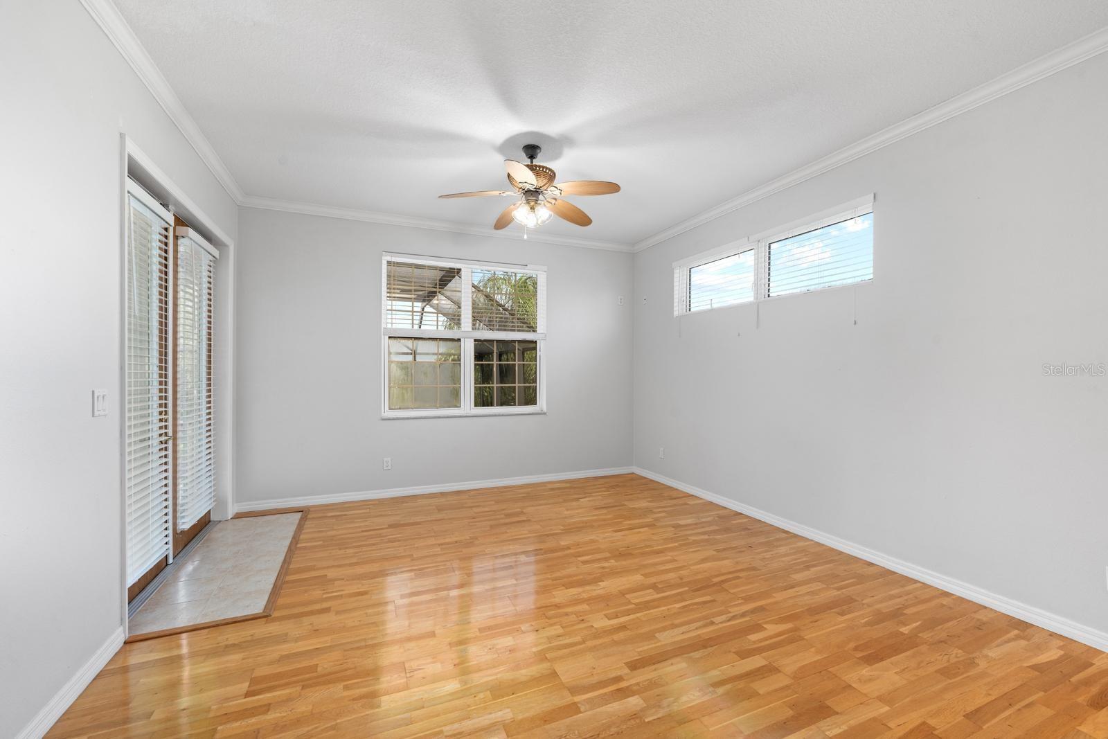 921 Point Seaside Dr Property Photo 54