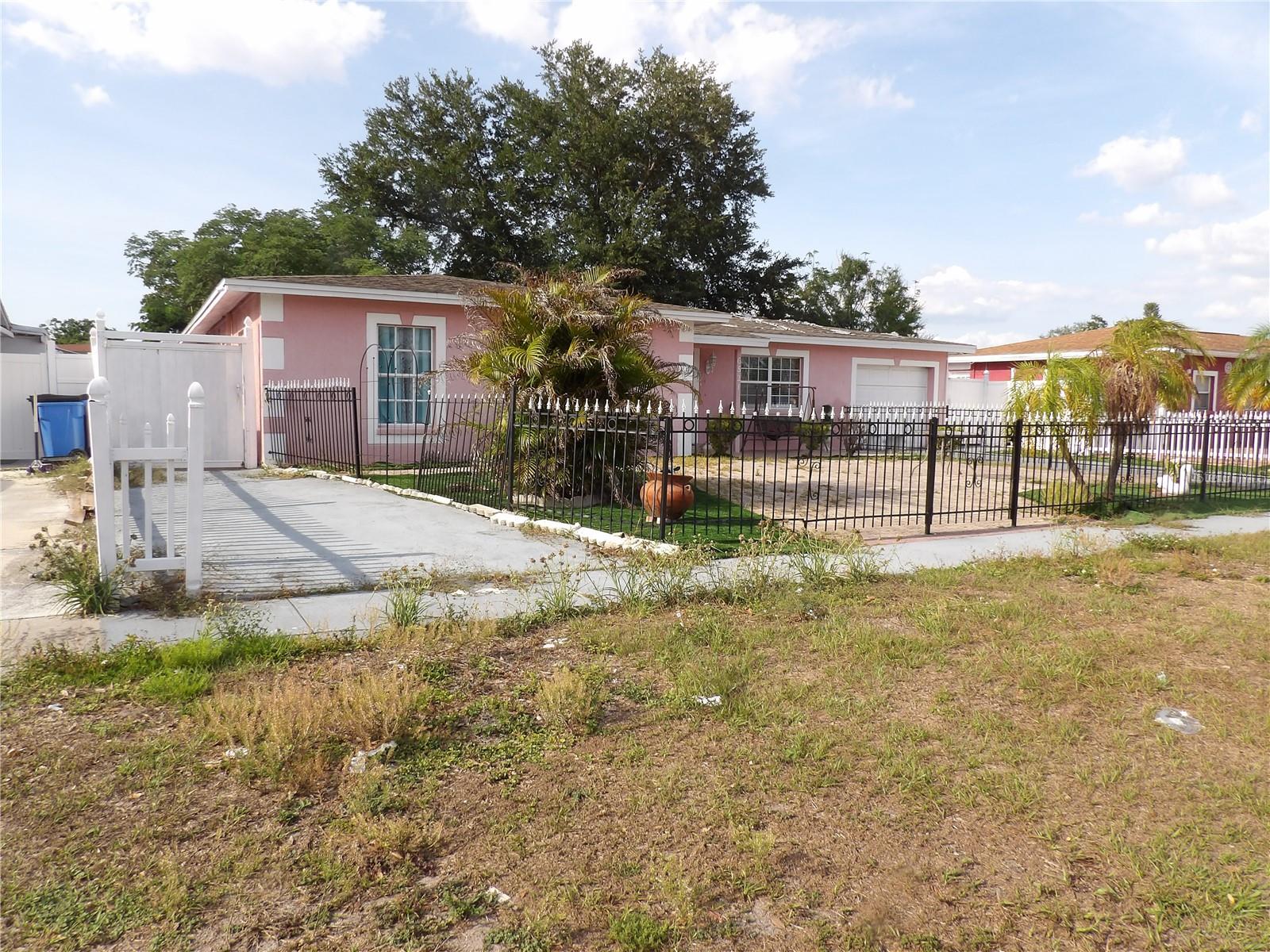 6521 W Hanna Ave Property Photo 3