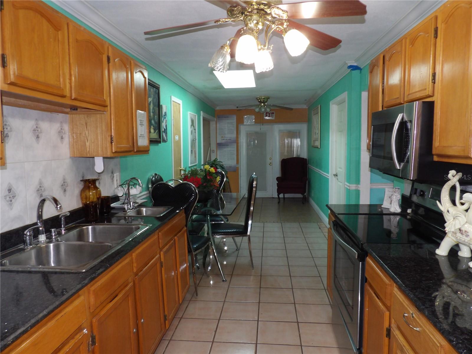 6521 W Hanna Ave Property Photo 9