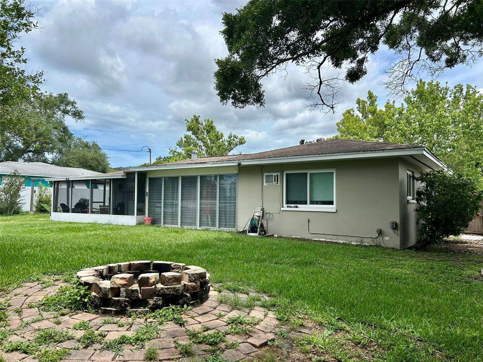 1615 Pinewood Dr Property Photo 27