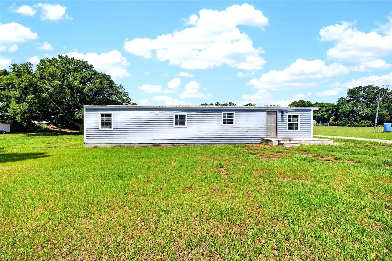 4162 Laughlin Rd Property Photo 3