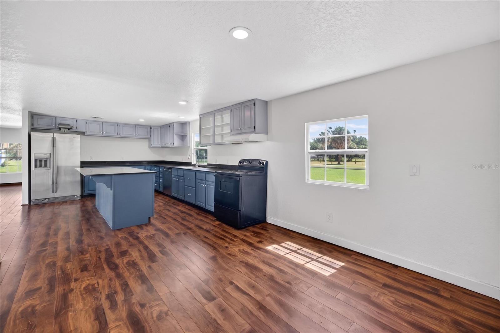 4162 Laughlin Rd Property Photo 11