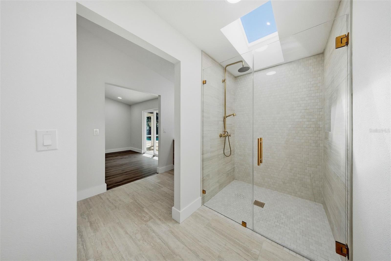 2104 Doefield Ct Property Photo 17