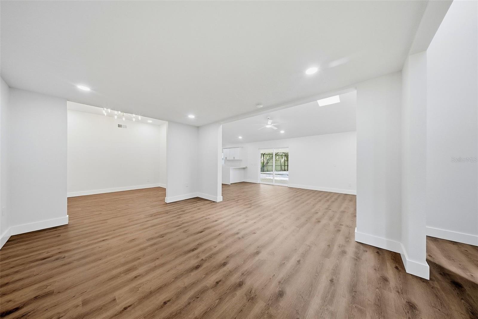2104 Doefield Ct Property Photo 22
