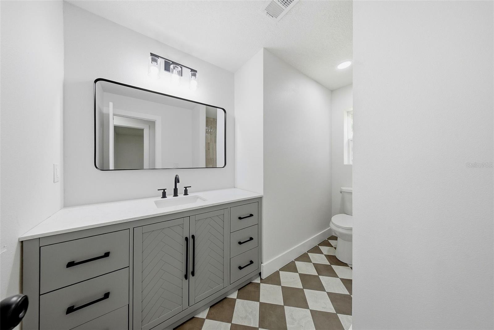 2104 Doefield Ct Property Photo 36