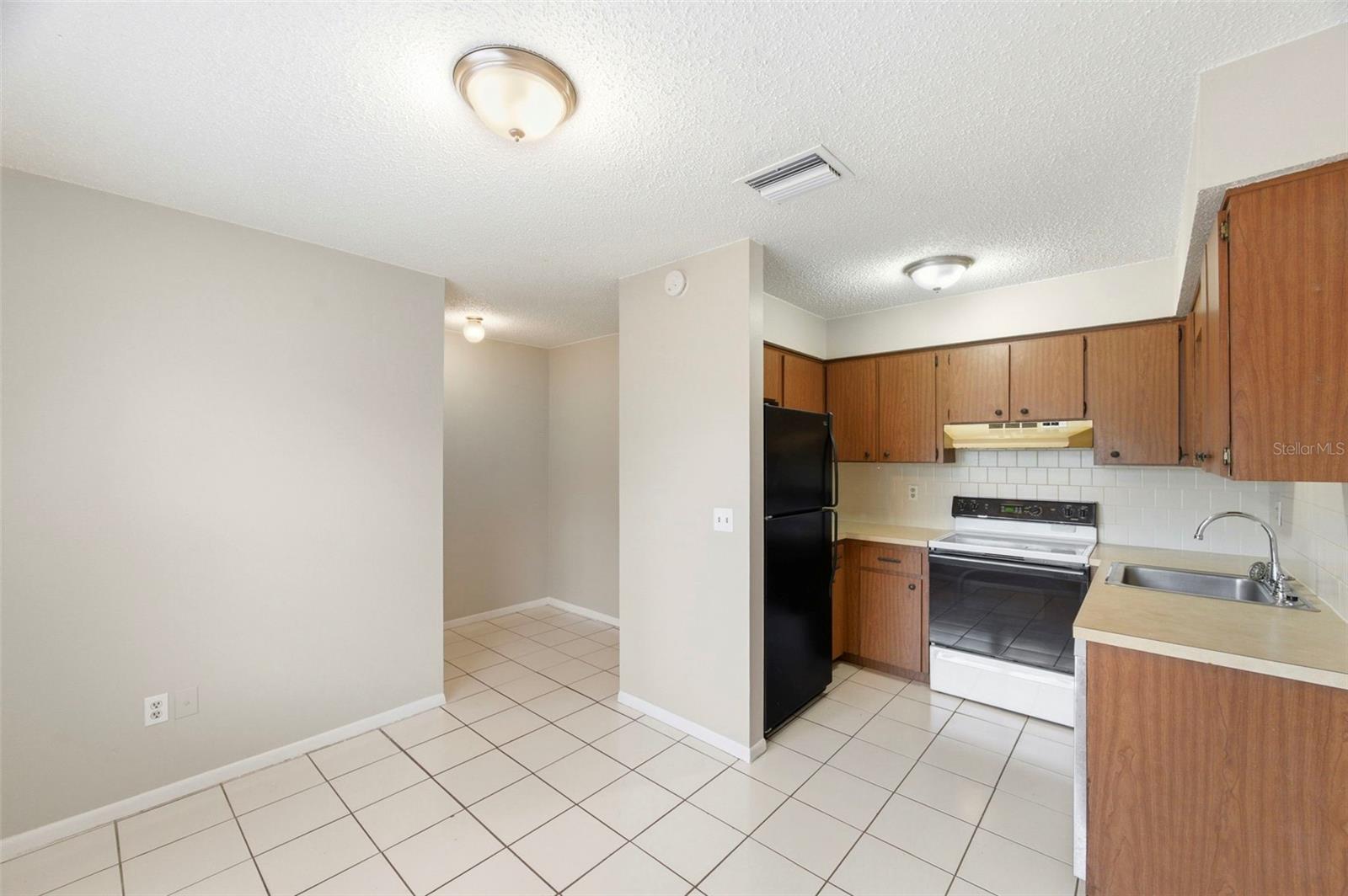 8124 Omaha Cir Property Photo 9