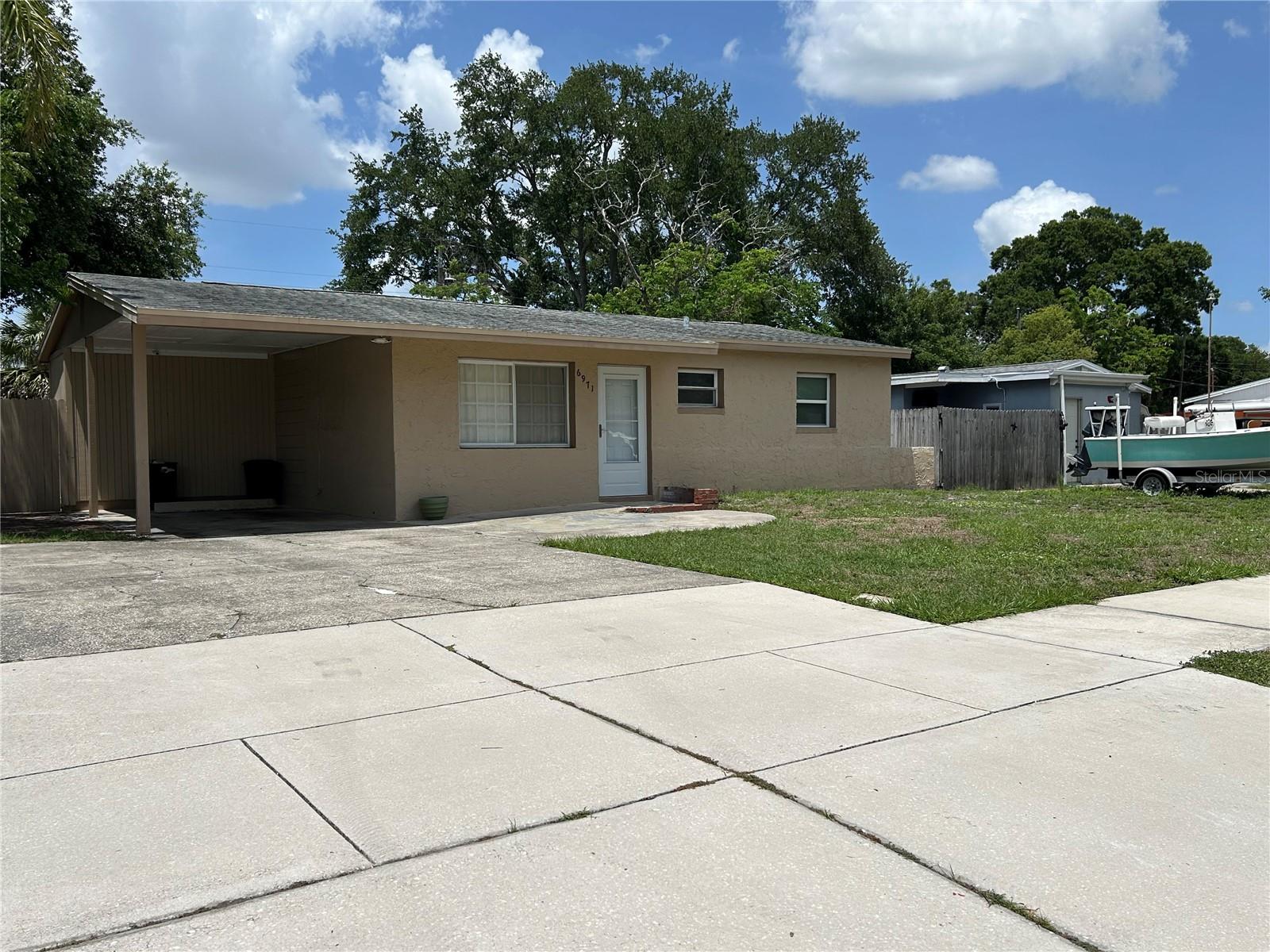 6971 78th Ave N Property Photo 6