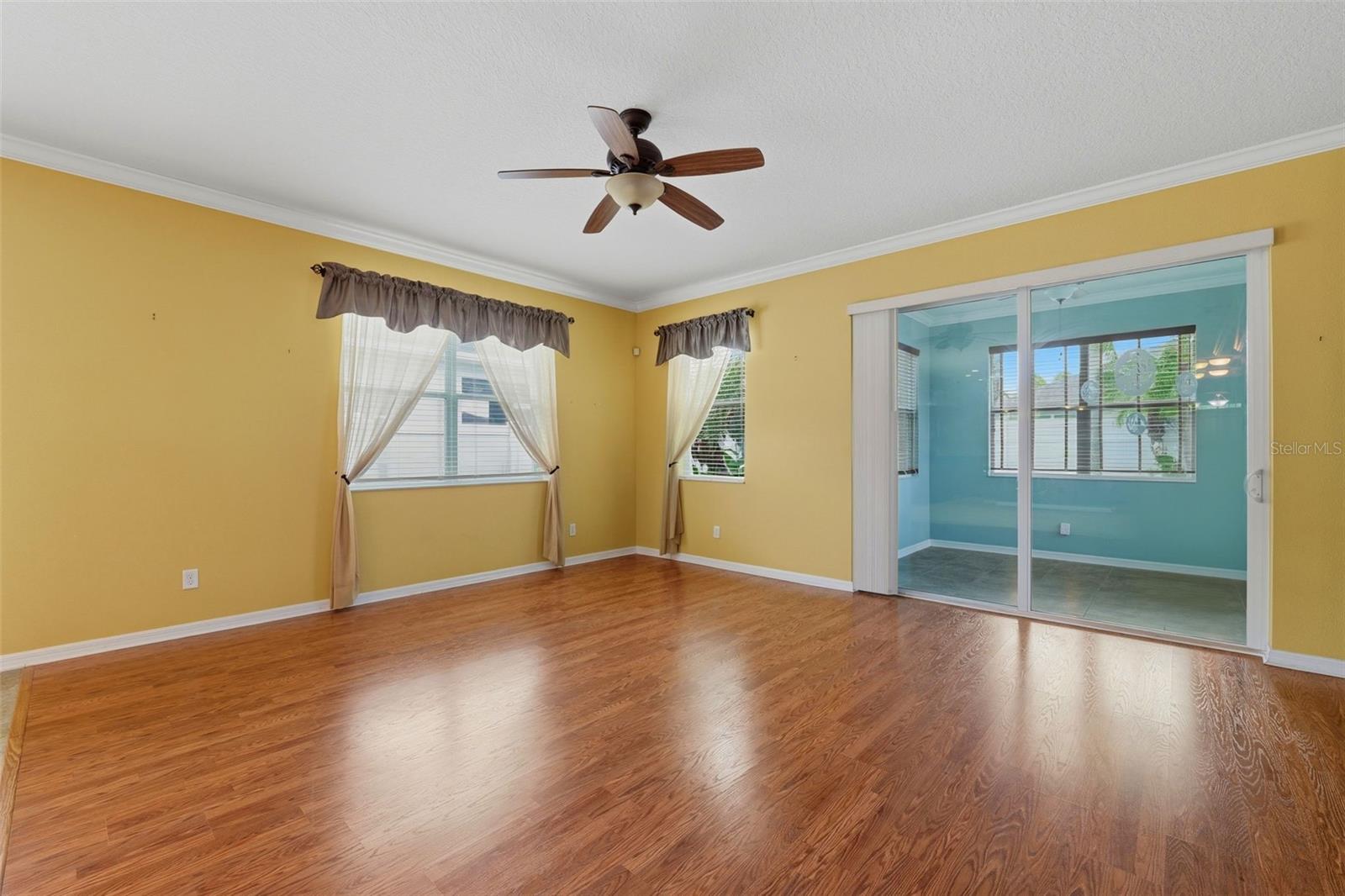 8854 39th Street Cir E Property Photo 15