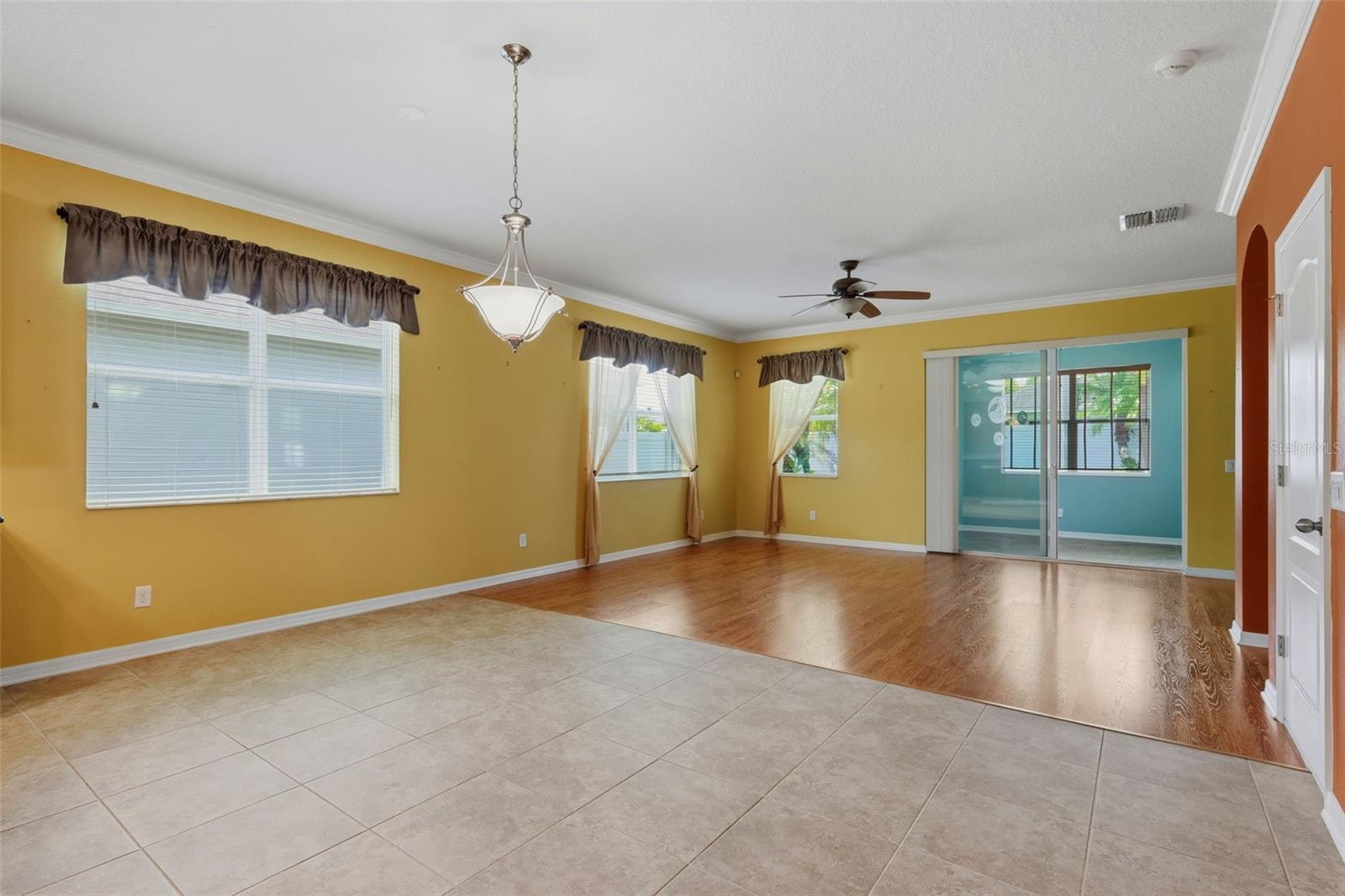 8854 39th Street Cir E Property Photo 16