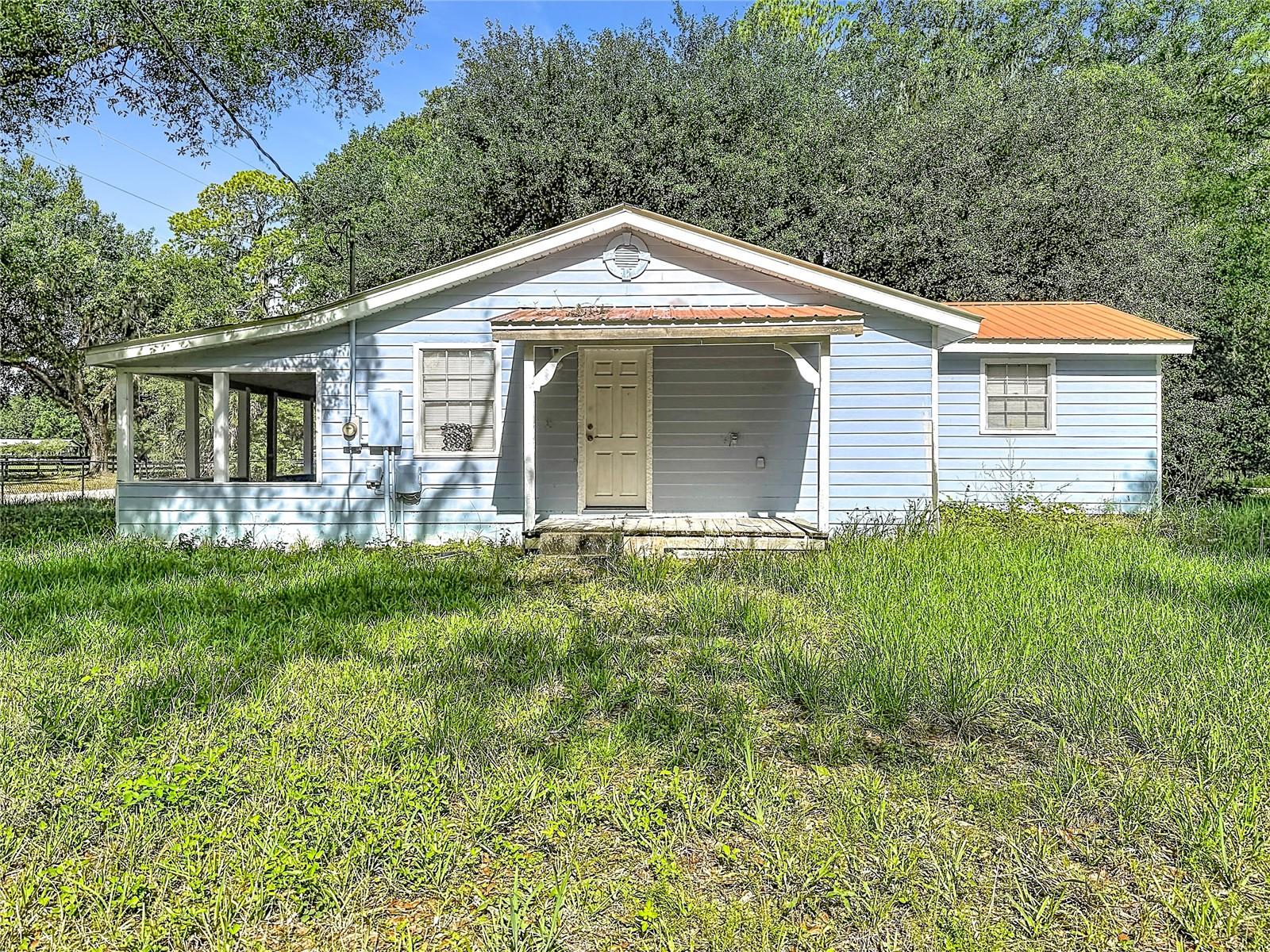 1007 Hawthorn St Property Photo 3