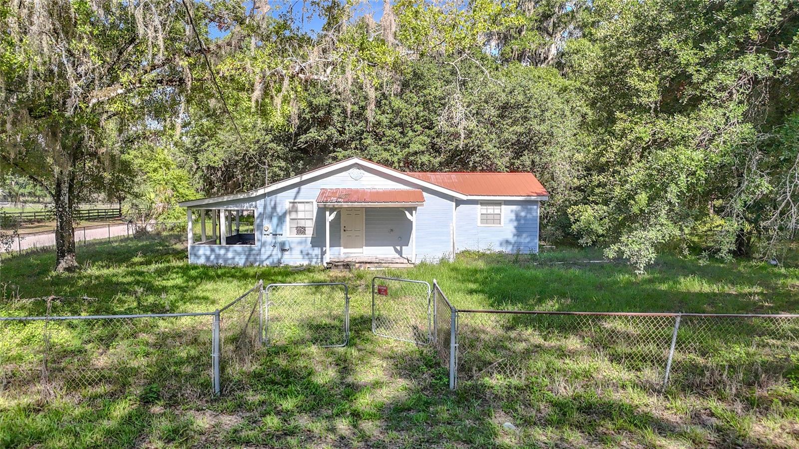 1007 Hawthorn St Property Photo 4