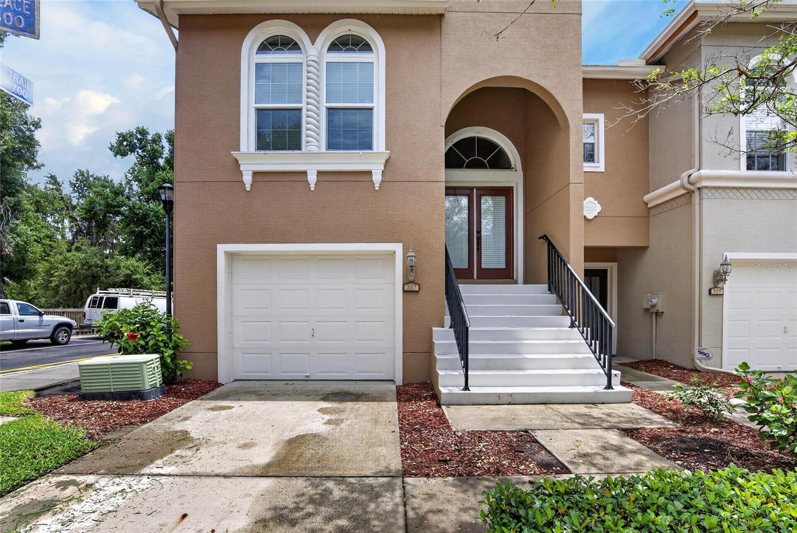 307 Summer Clouds Pl Property Photo 2