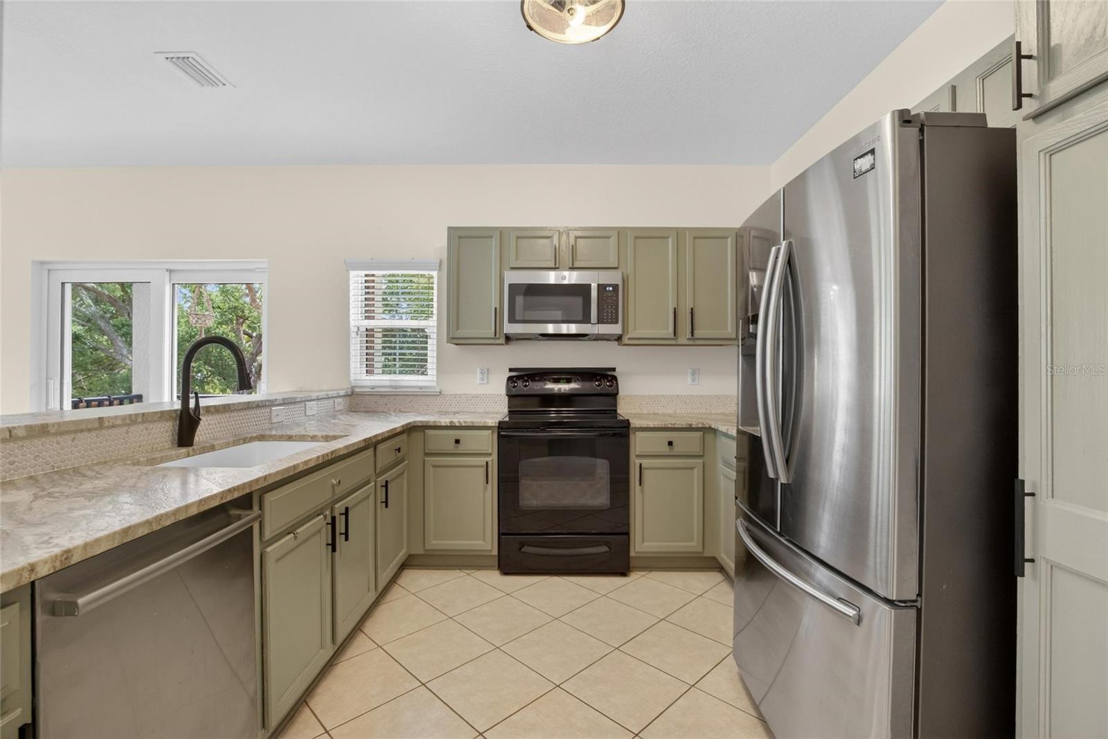 307 Summer Clouds Pl Property Photo 4