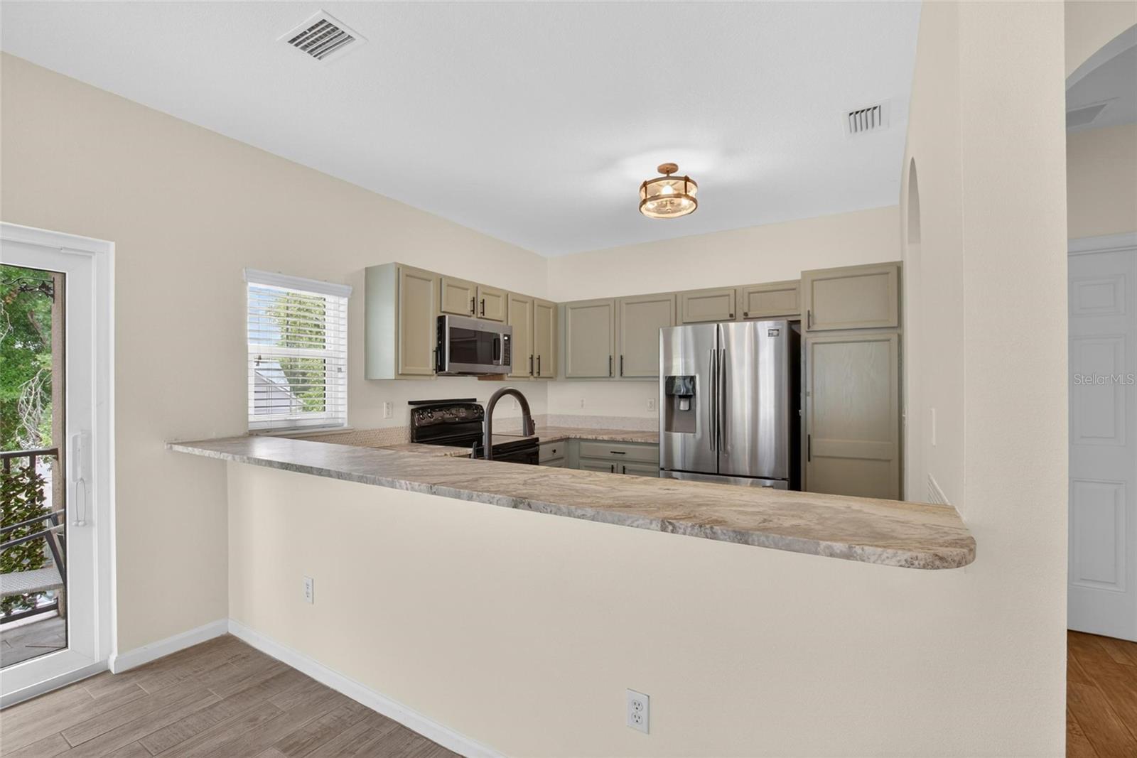 307 Summer Clouds Pl Property Photo 5