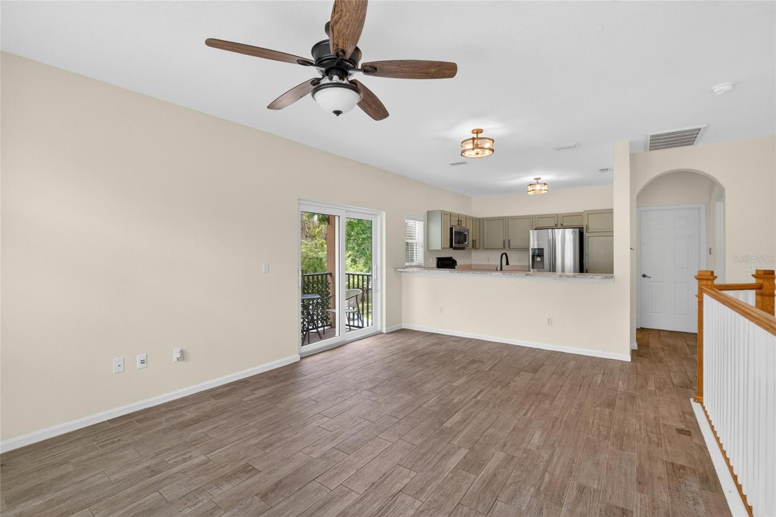 307 Summer Clouds Pl Property Photo 6