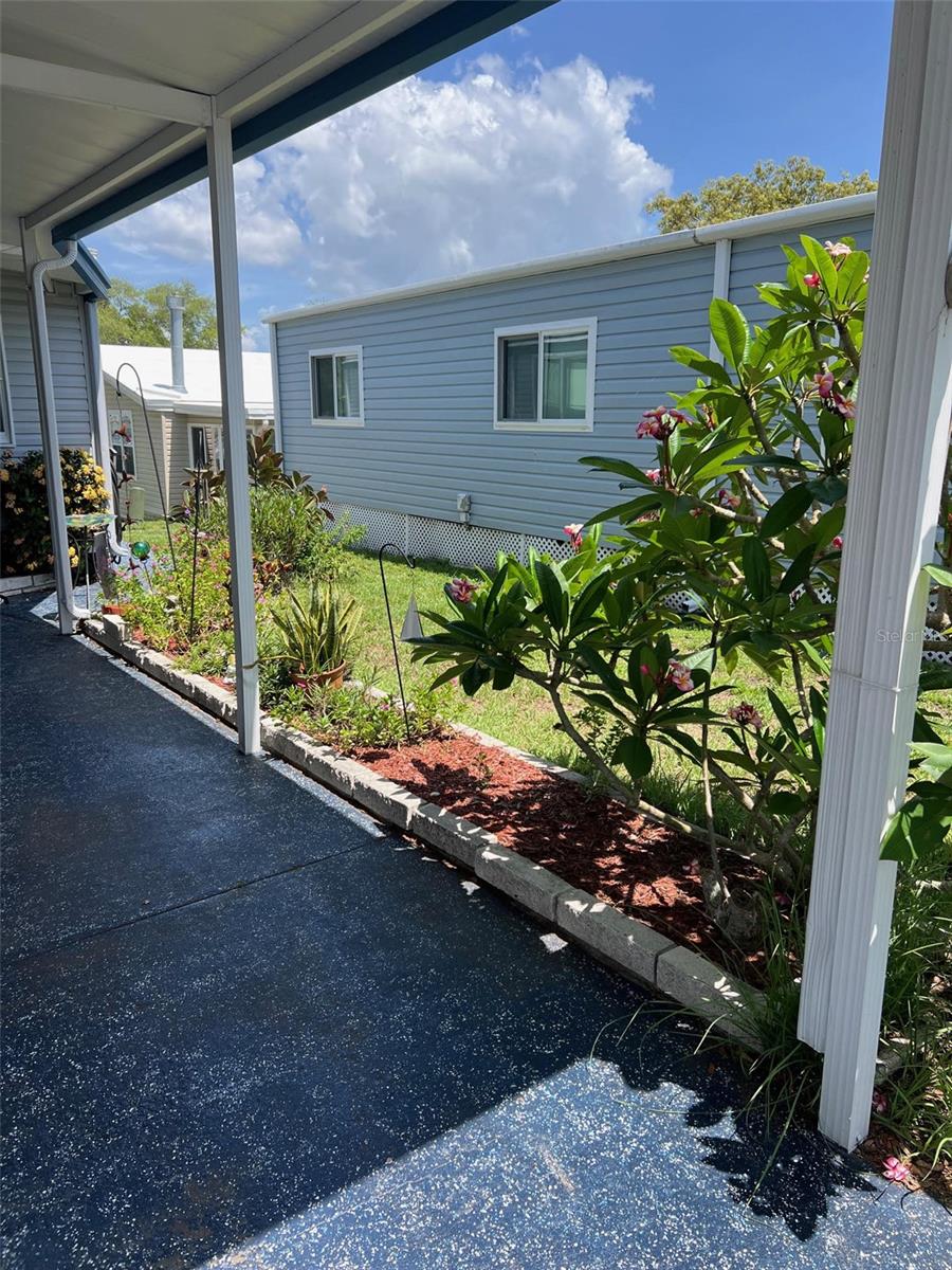 55 Palm Forest Dr Property Photo 4