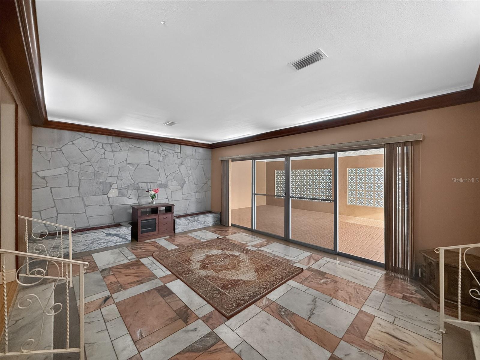 305 N Glen Ave Property Photo 6