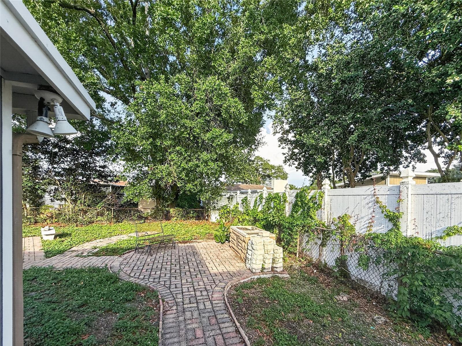 305 N Glen Ave Property Photo 44