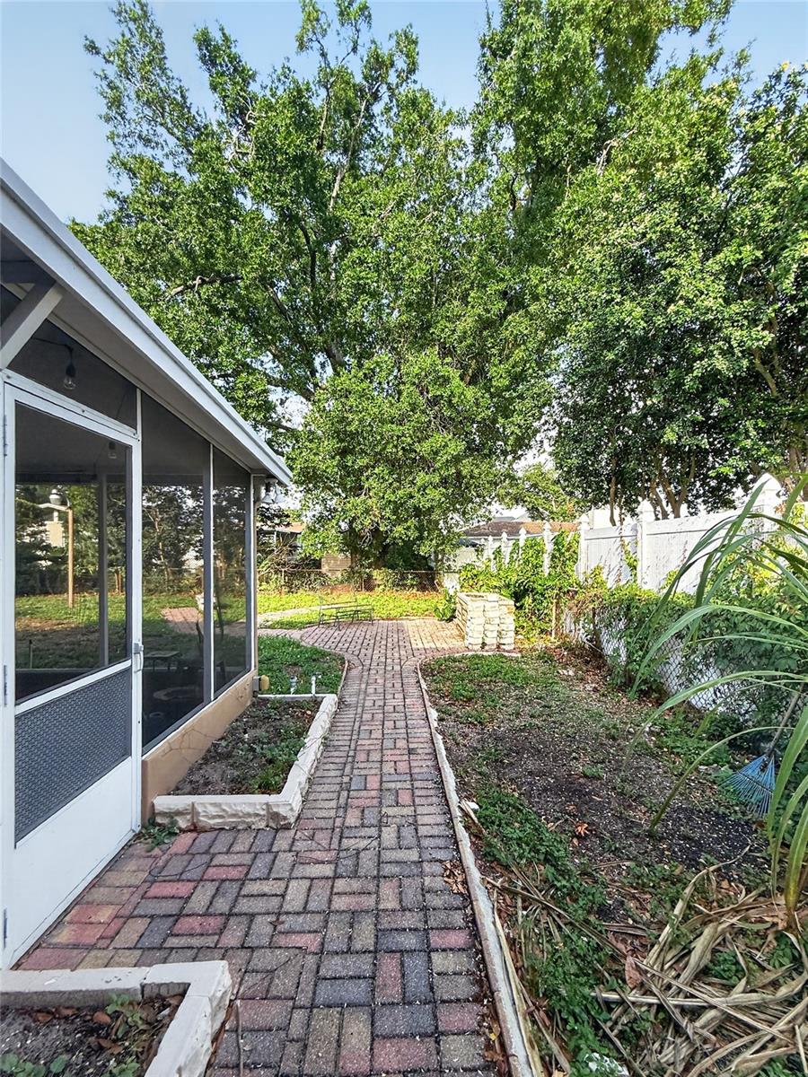 305 N Glen Ave Property Photo 45