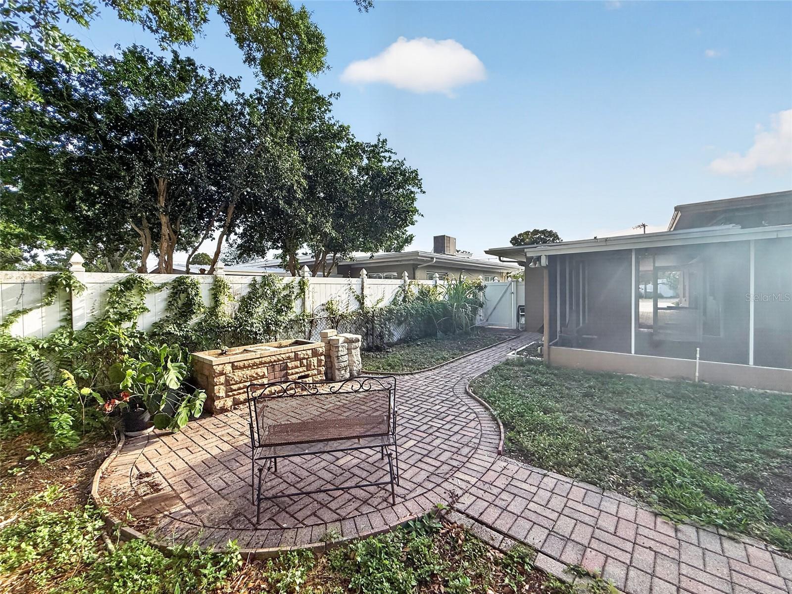 305 N Glen Ave Property Photo 48