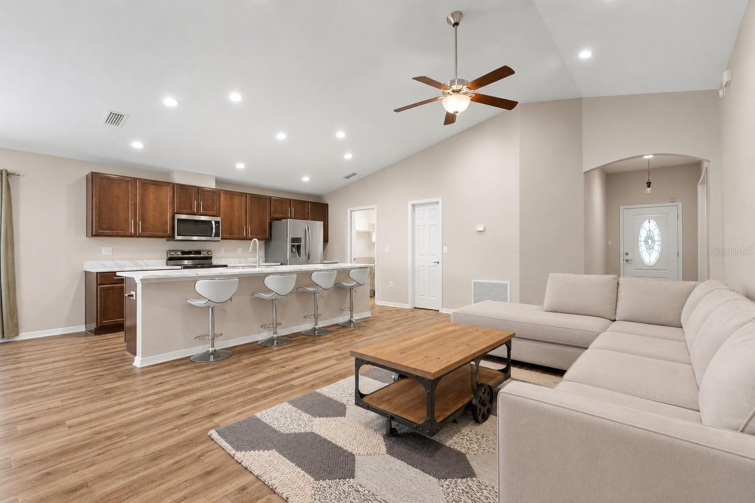 2014 Danes Ct Property Photo 9