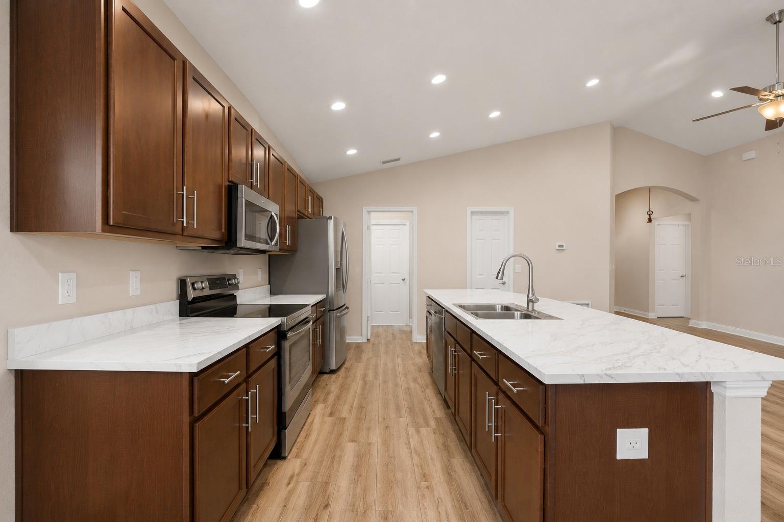 2014 Danes Ct Property Photo 14