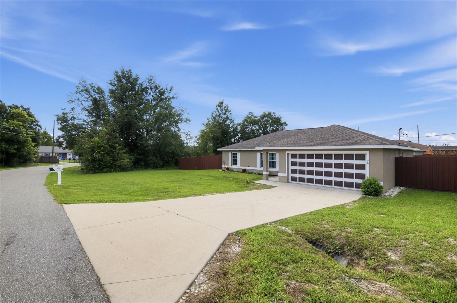176 Juniper Loop Cir Property Photo 1