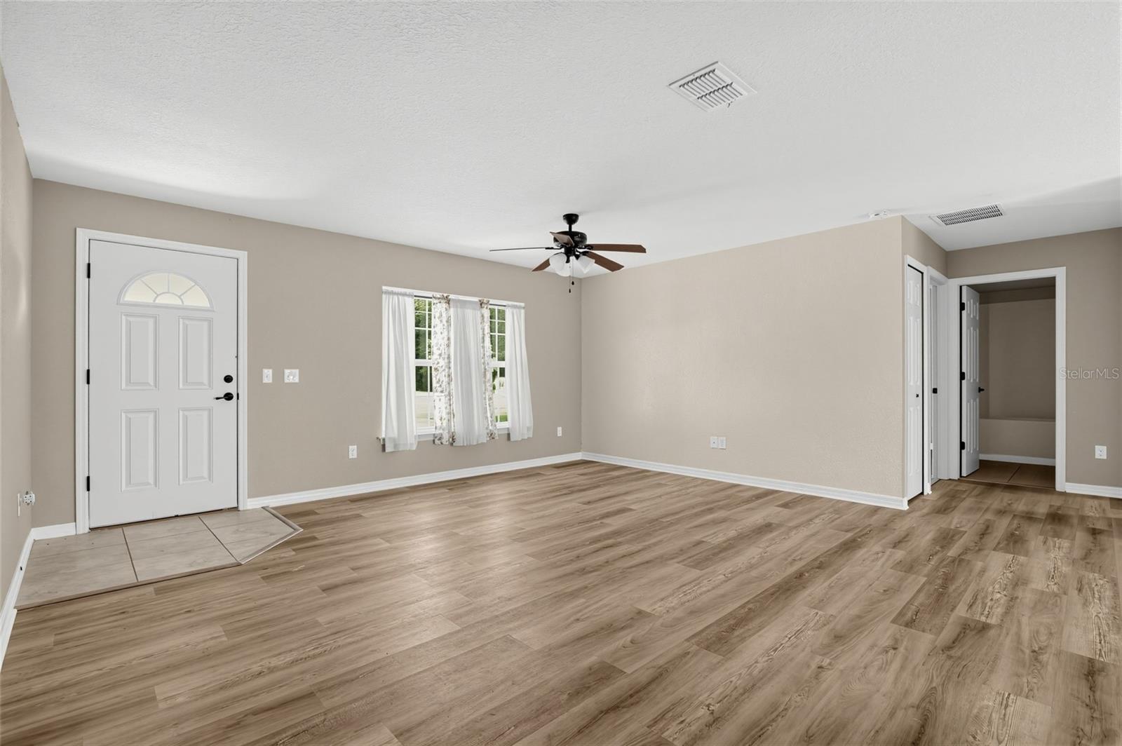 176 Juniper Loop Cir Property Photo 9