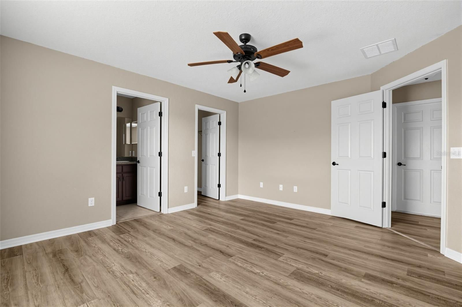176 Juniper Loop Cir Property Photo 14
