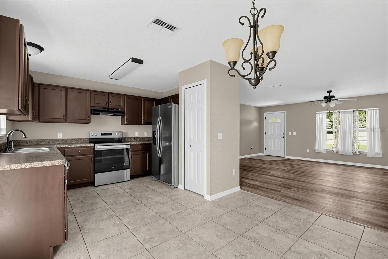 176 Juniper Loop Cir Property Photo 17