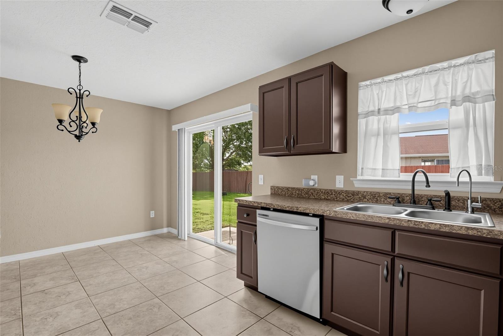 176 Juniper Loop Cir Property Photo 19