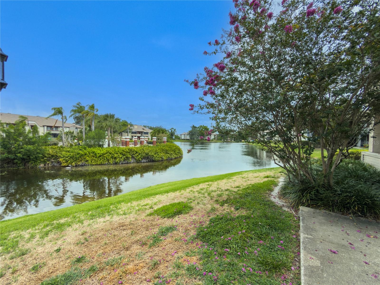 TB8513534 Property Photo 25