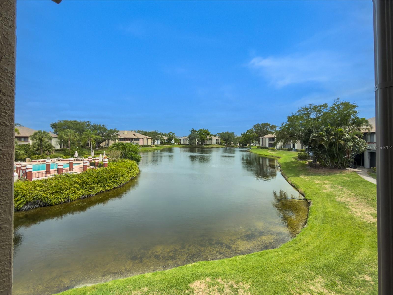 TB8513534 Property Photo 32