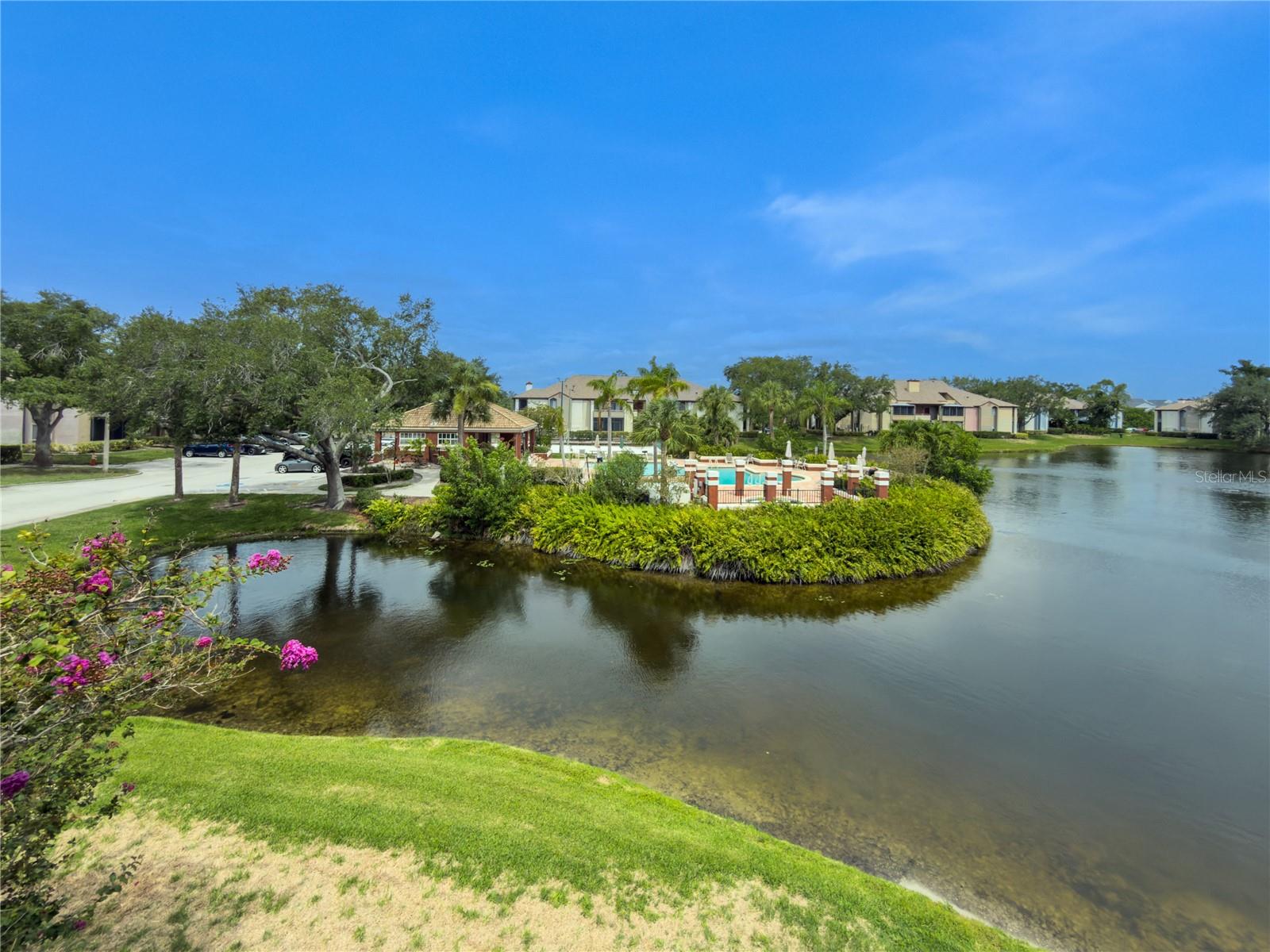 TB8513534 Property Photo 33