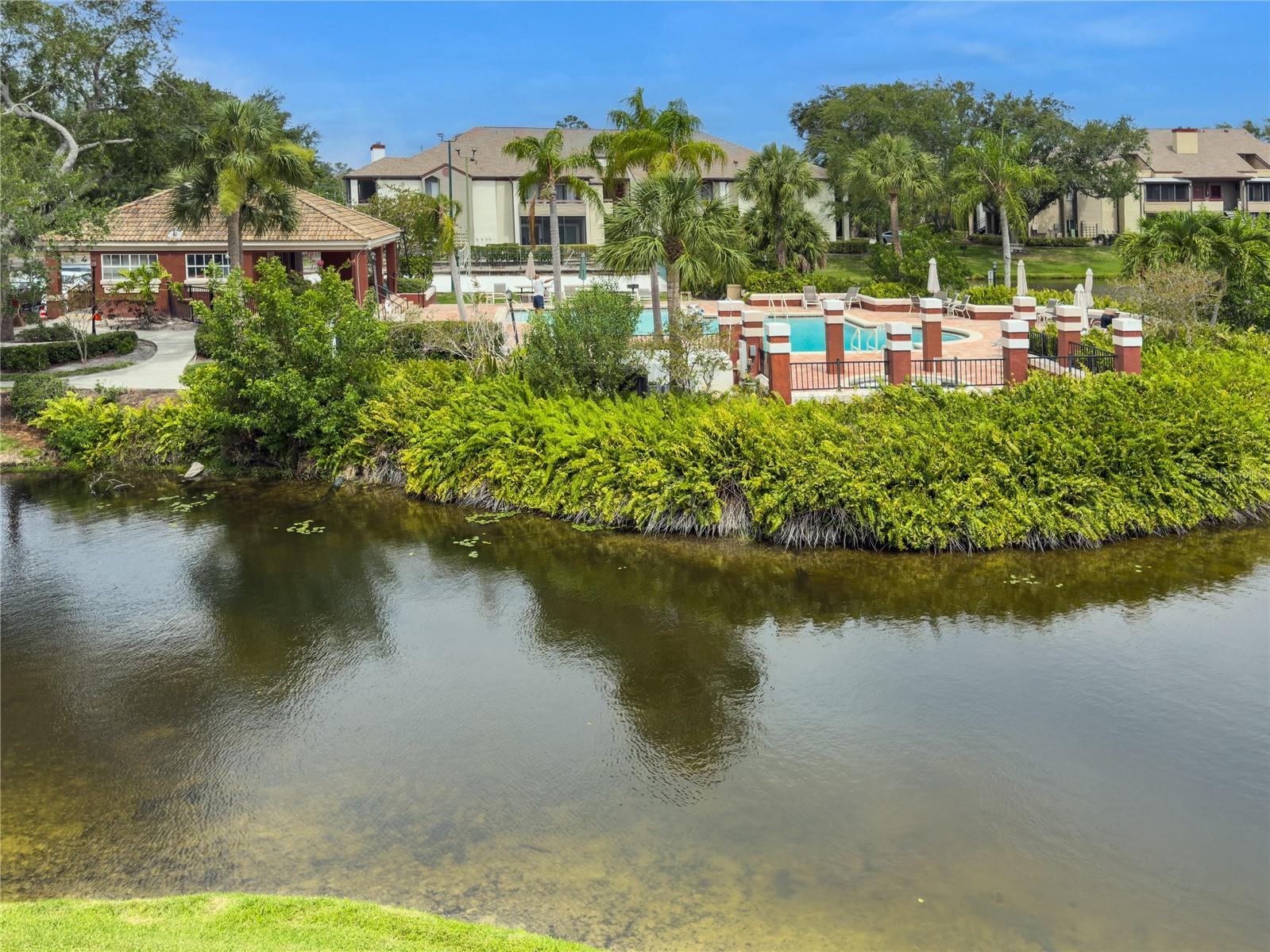 TB8513534 Property Photo 44
