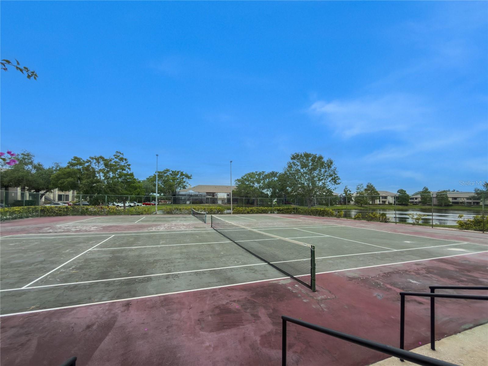 TB8513534 Property Photo 54
