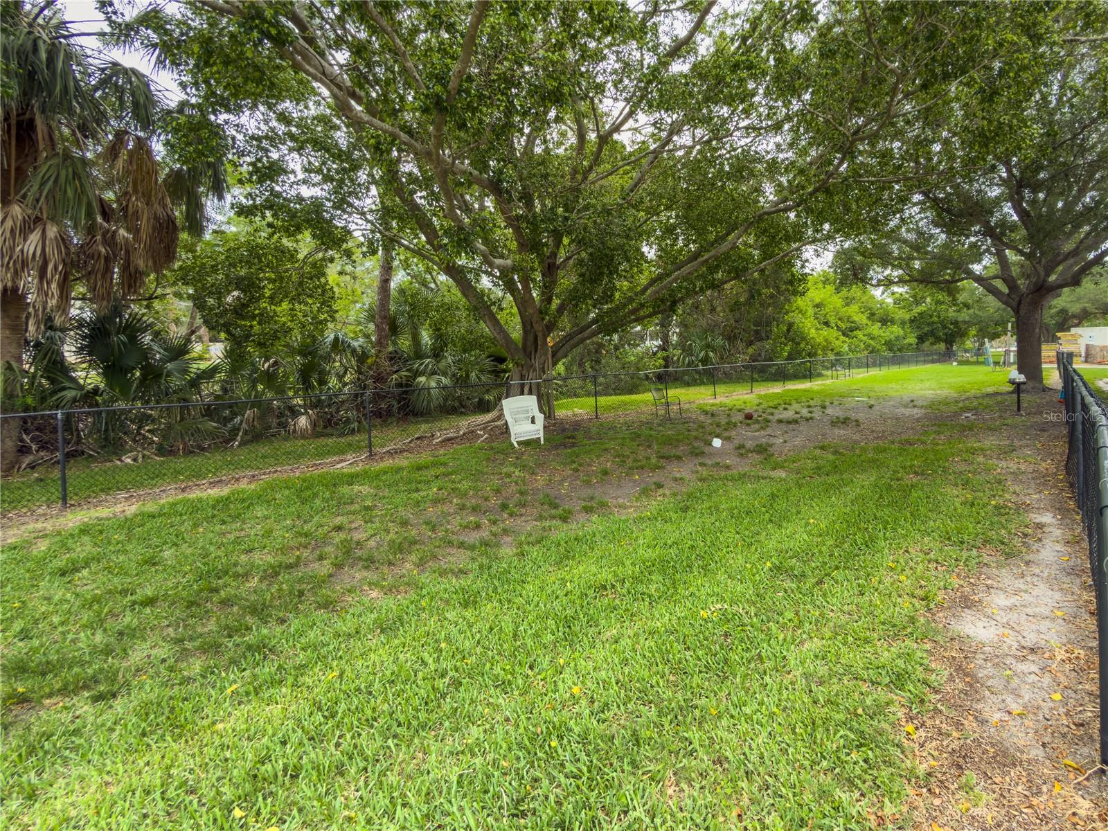 TB8513534 Property Photo 57