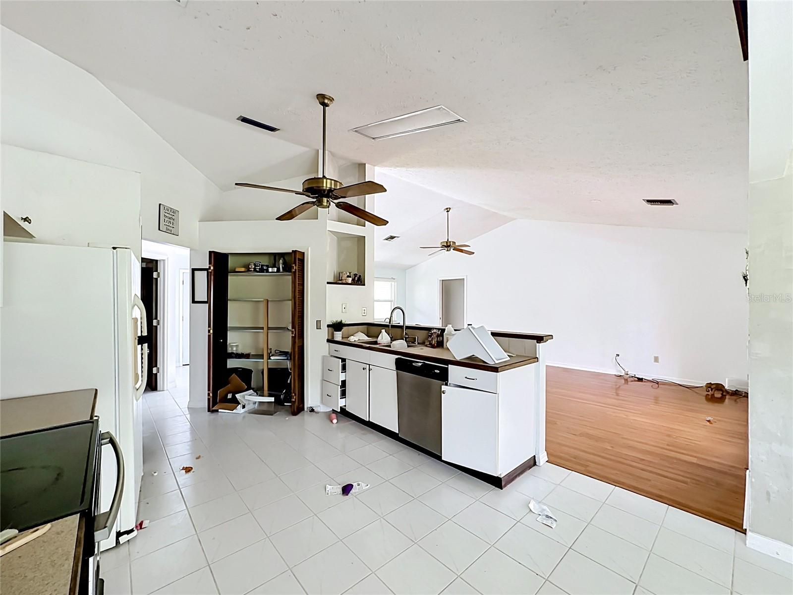 1654 Se Fallon Dr Property Photo 13