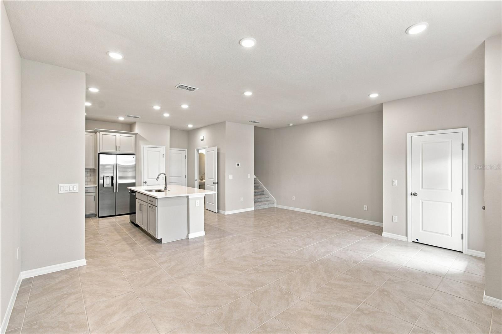 5592 Coopers Hawk Ct Property Photo 11