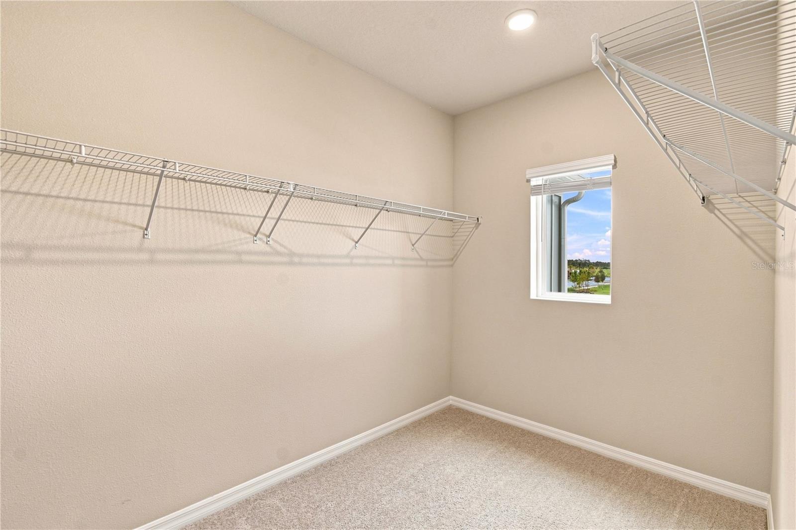 5592 Coopers Hawk Ct Property Photo 15