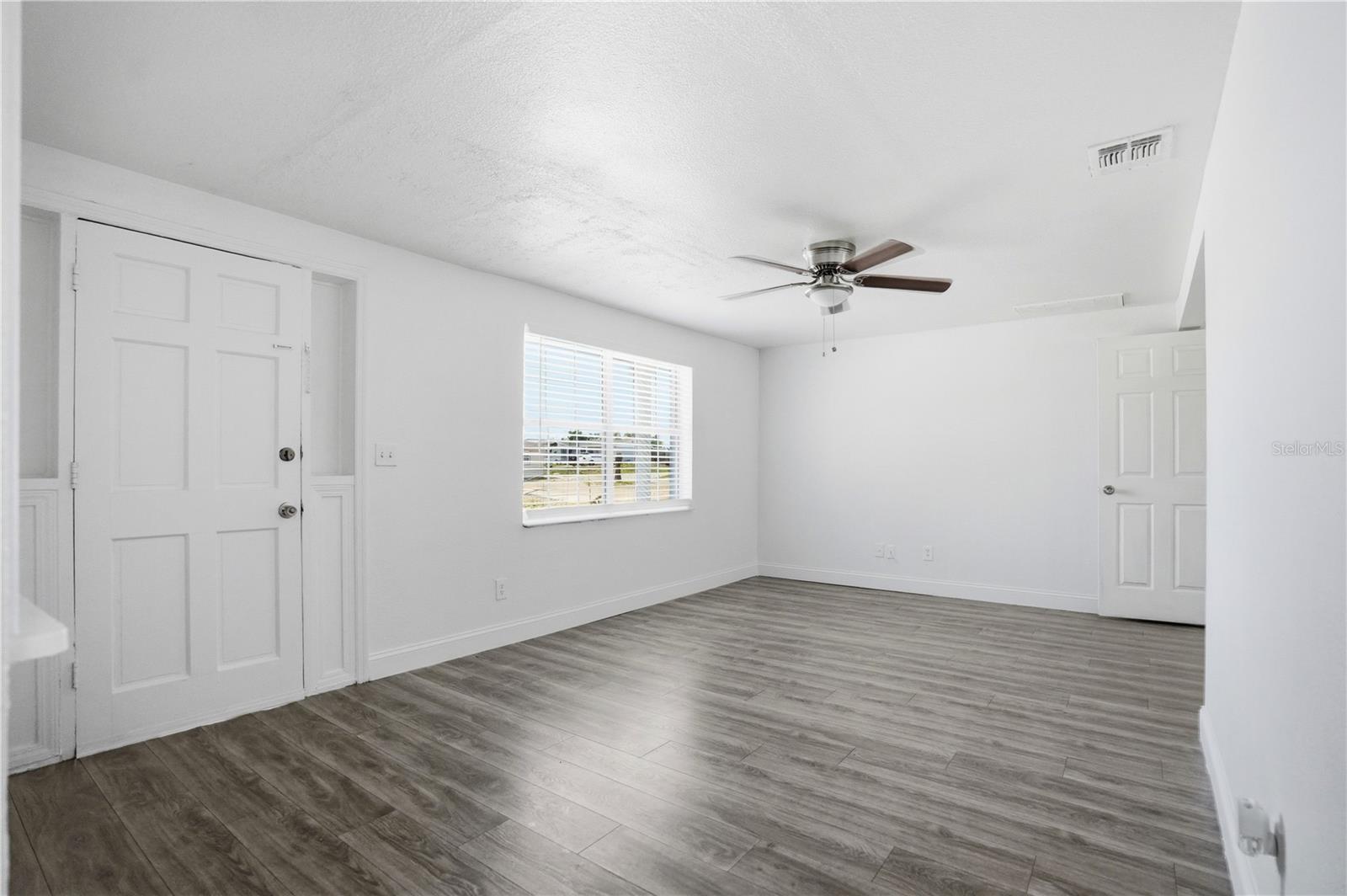 3301 Rosefield Dr Property Photo 4
