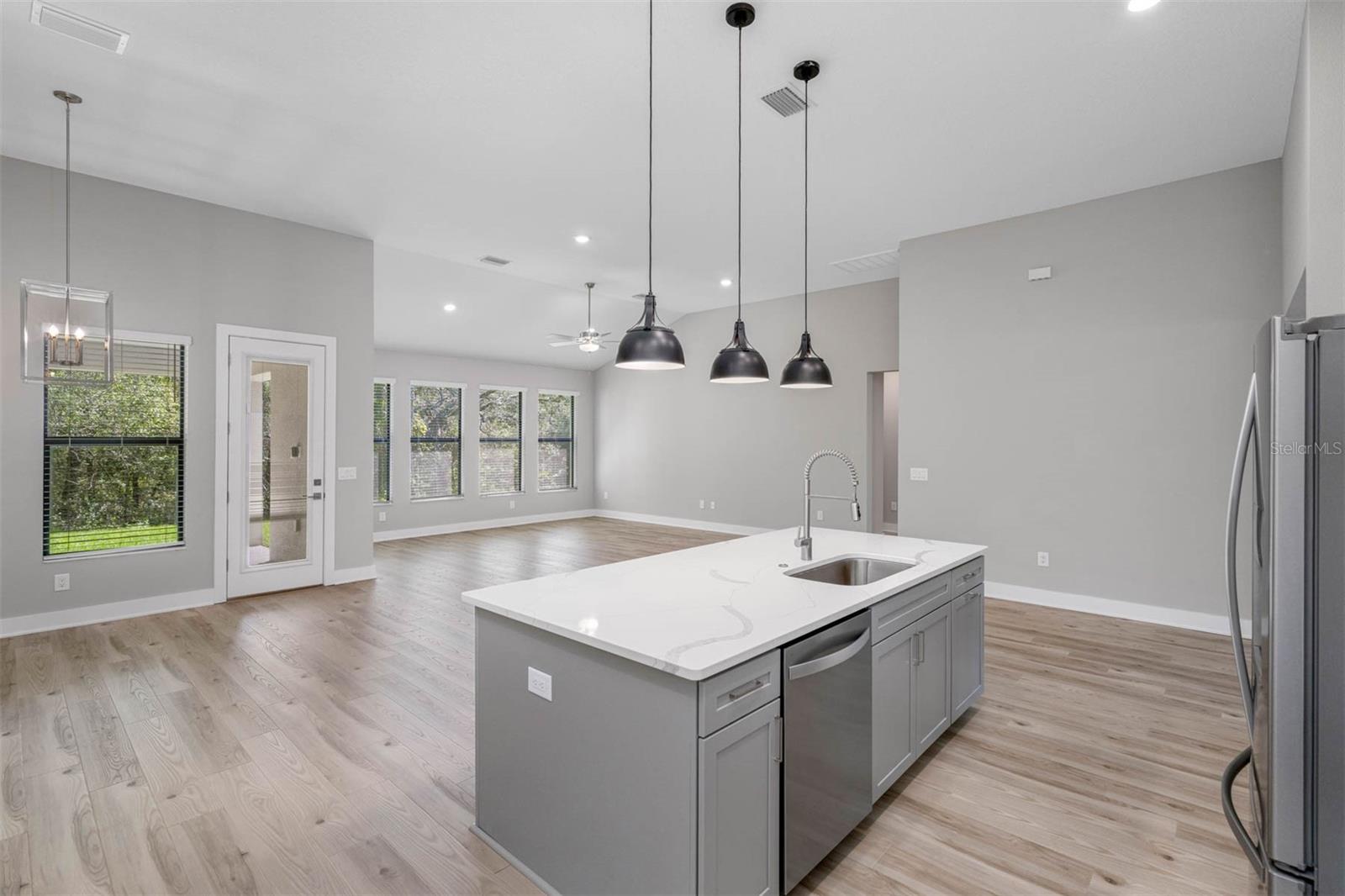13063 Oldenburg Dr Property Photo 3