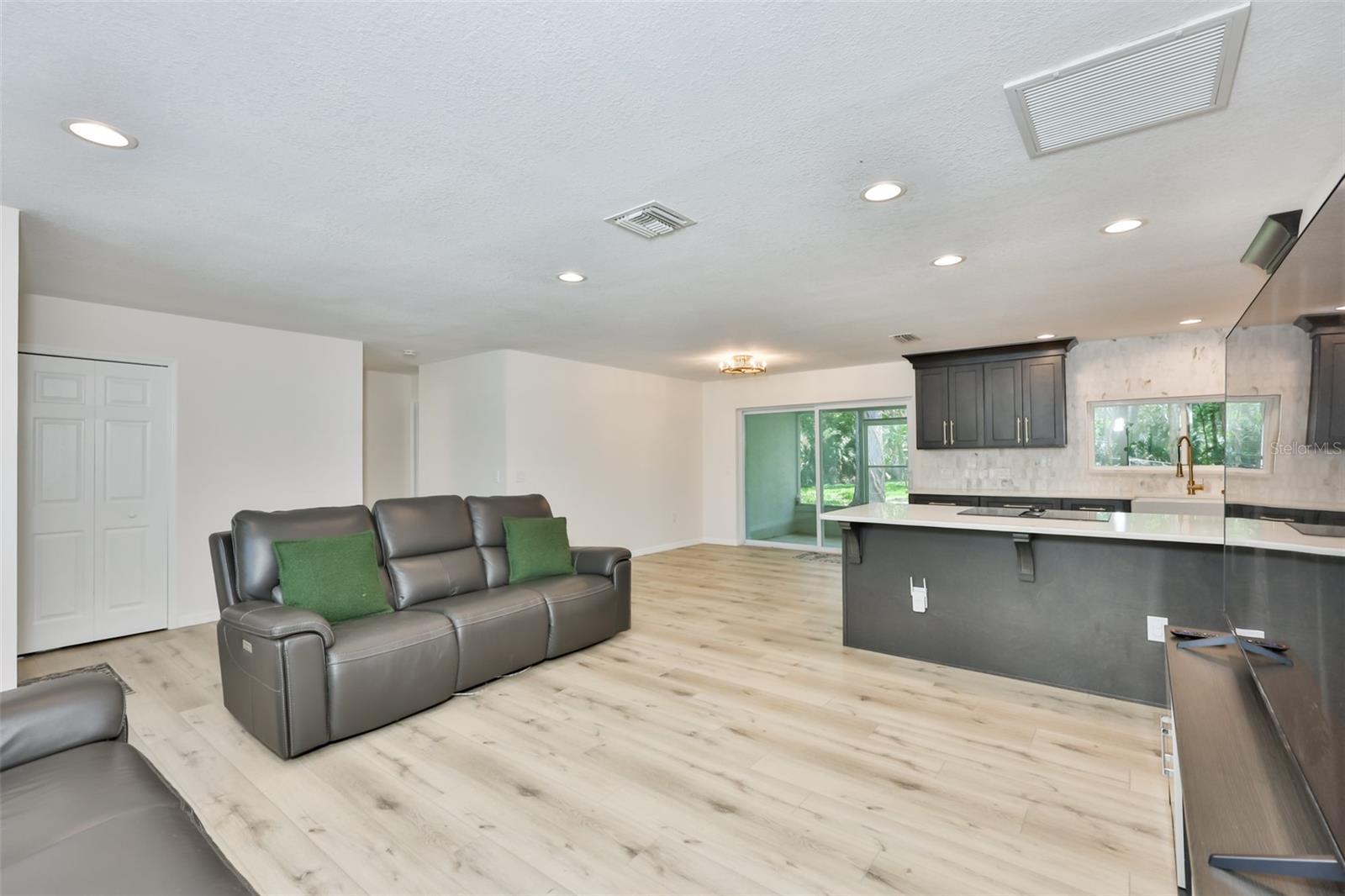 1578 Indian Bay Rd Property Photo 12
