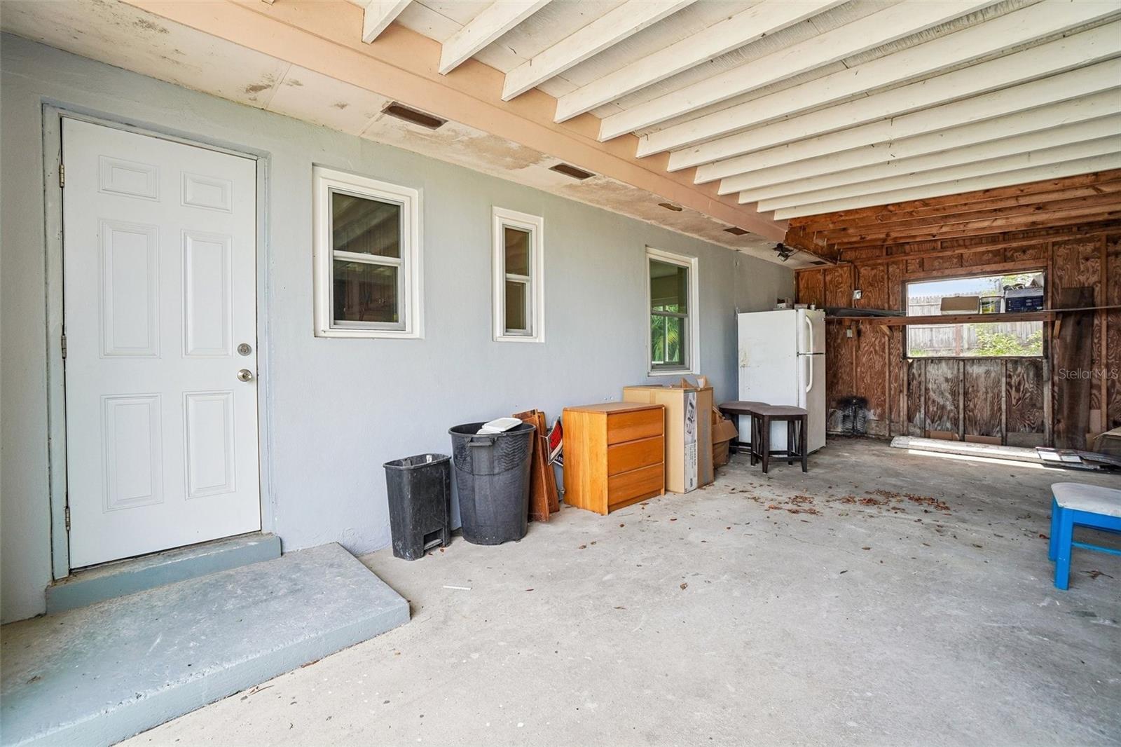 1090 Edgehill Ave Property Photo 13